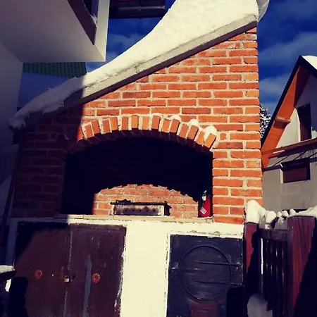 Vikend Kuca Iman Hébergement de vacances *